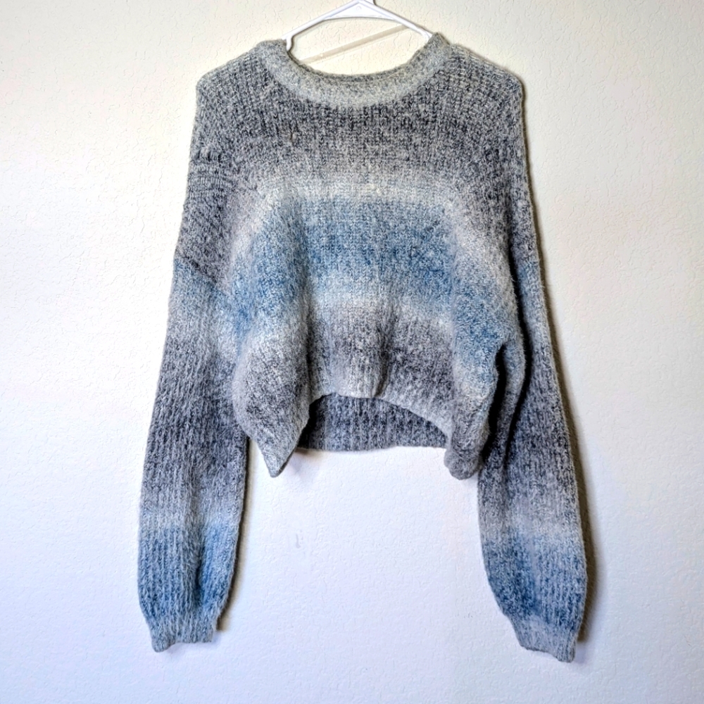 Wild Fable Cloud Colorblock CropTop Cropped Sweater